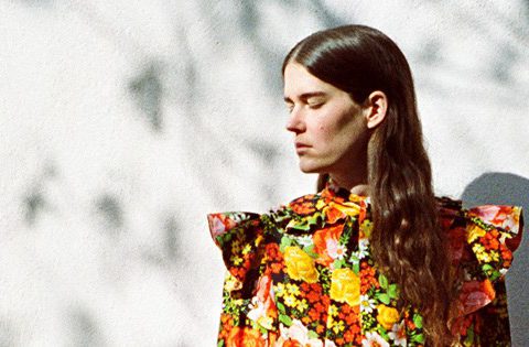 Balenciaga se vrací ke kořenům. Nová parfémová kolekce přepisuje historii značky