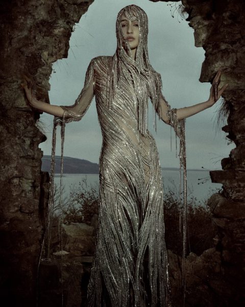 Castlecore nebo gothic revival. Moderní móda inspirovaná středověkem