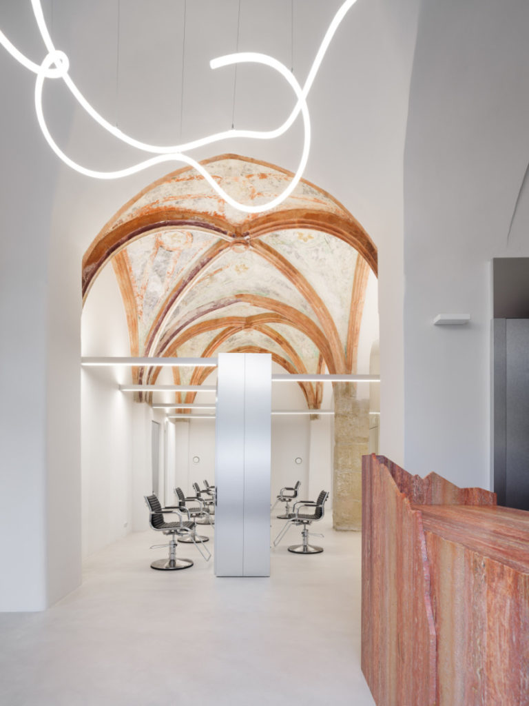 Český kadeřnický úspěch v mezinárodní soutěži BEST SALON AWARD 2025