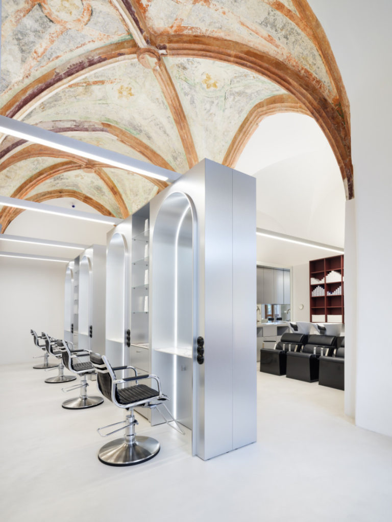 Český kadeřnický úspěch v mezinárodní soutěži BEST SALON AWARD 2025