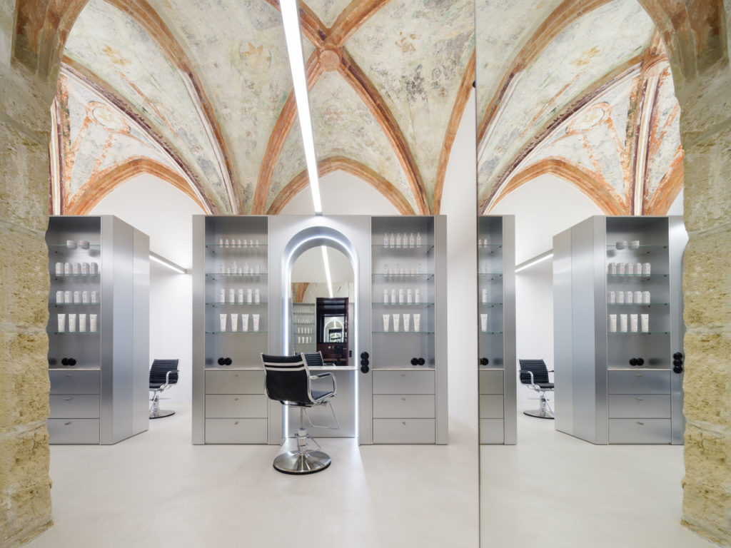 Český kadeřnický úspěch v mezinárodní soutěži BEST SALON AWARD 2025