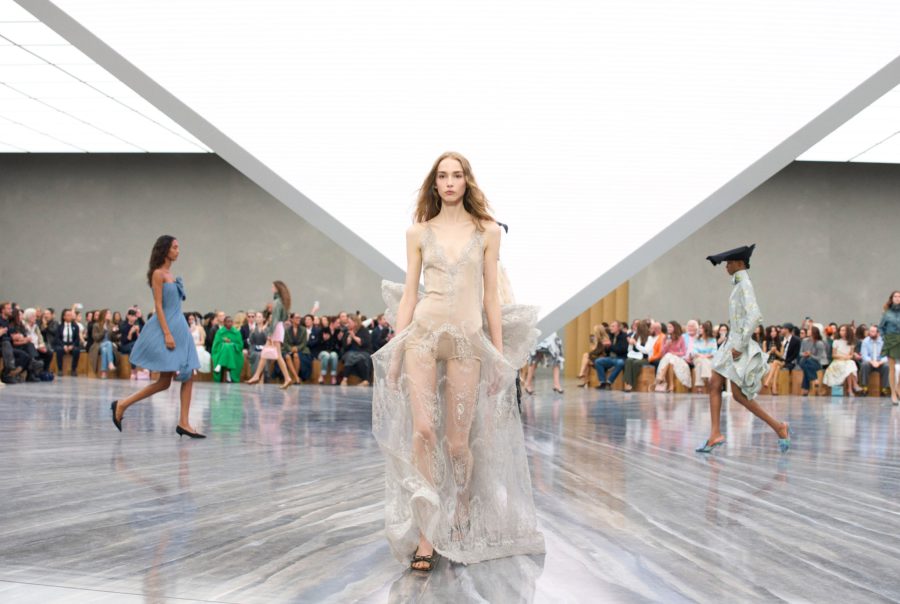 Když noc potká den. After Dark Dressing jako nový styl sebevědomí