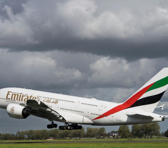 40 let stylu: Uniformy Emirates v proměnách času